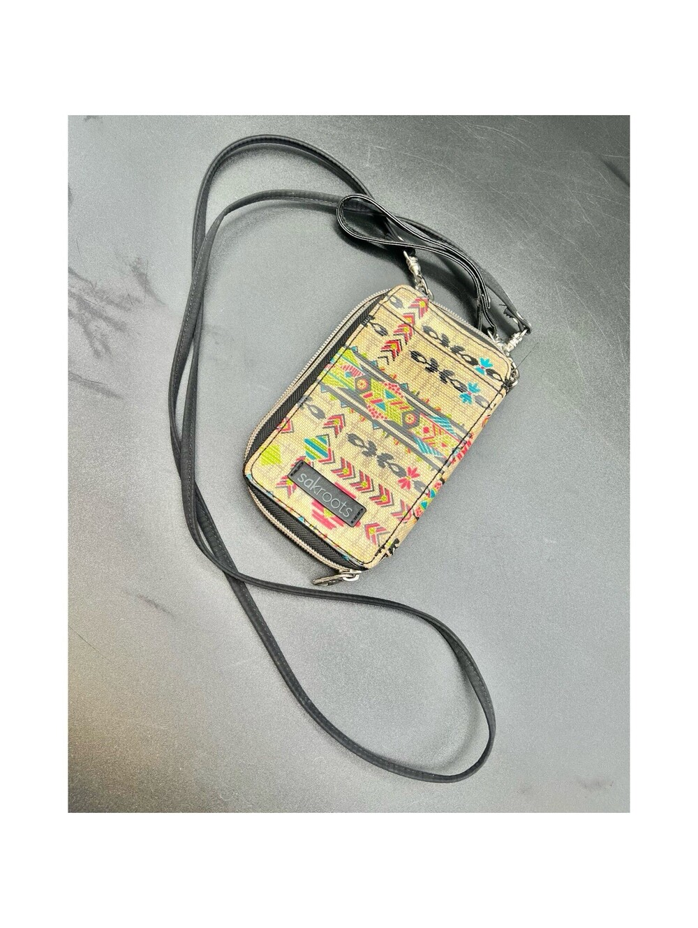 Sakroots Crossbody/Wristlet Aztec Geometric Multicolor Wallet Purse Zip